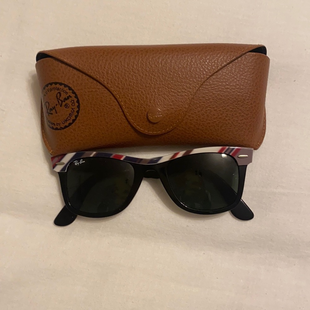 Ray-ban limited edition print Wayfarer sunglasses